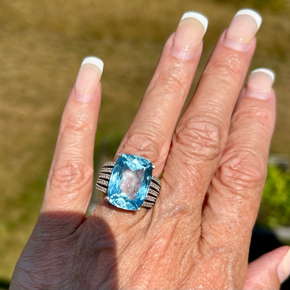 Elegant Blue Gemstone Silver Ring